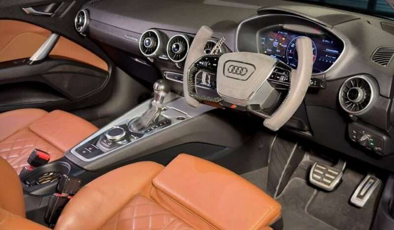 
								Audi TT S line 45 TFSI quattro full									