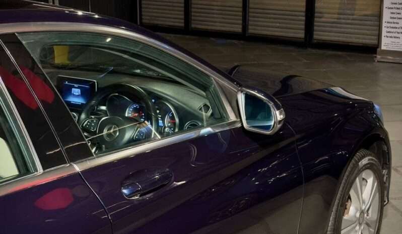 
								Mercedes-Benz C-Class C200 full									