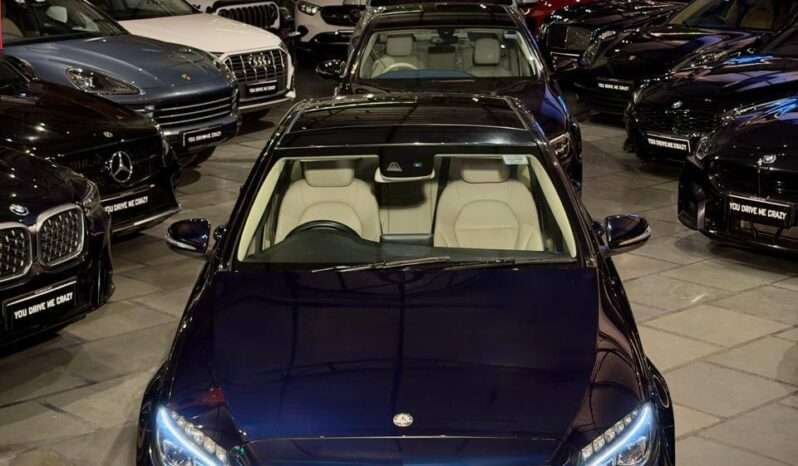 
								Mercedes-Benz C-Class C200 full									