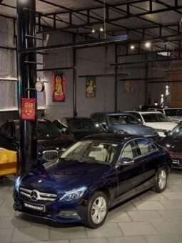 
										Mercedes-Benz C-Class C200 full									