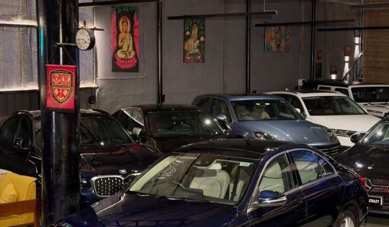 
								Mercedes-Benz C-Class C200 full									