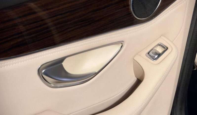 
								Mercedes-Benz C-Class C200 full									