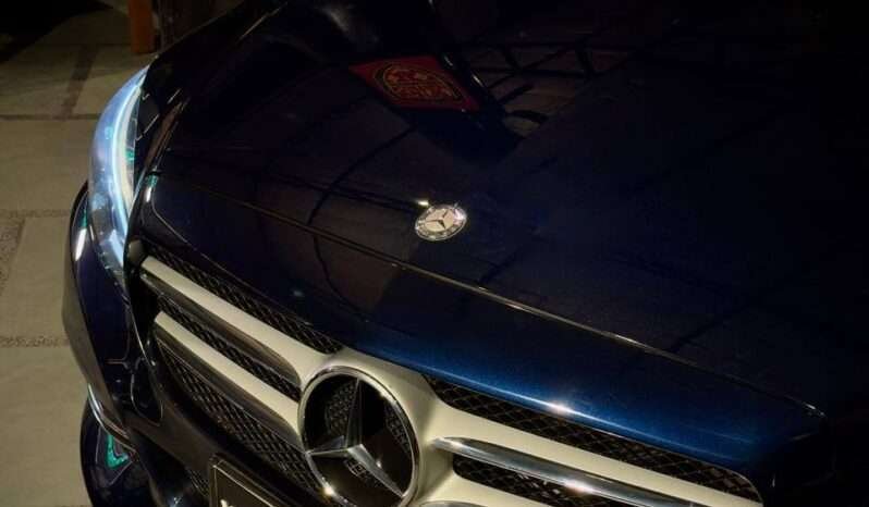 
								Mercedes-Benz C-Class C200 full									