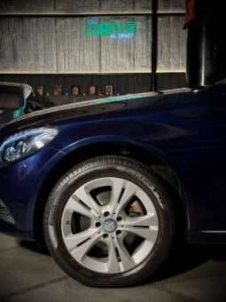 
										Mercedes-Benz C-Class C200 full									