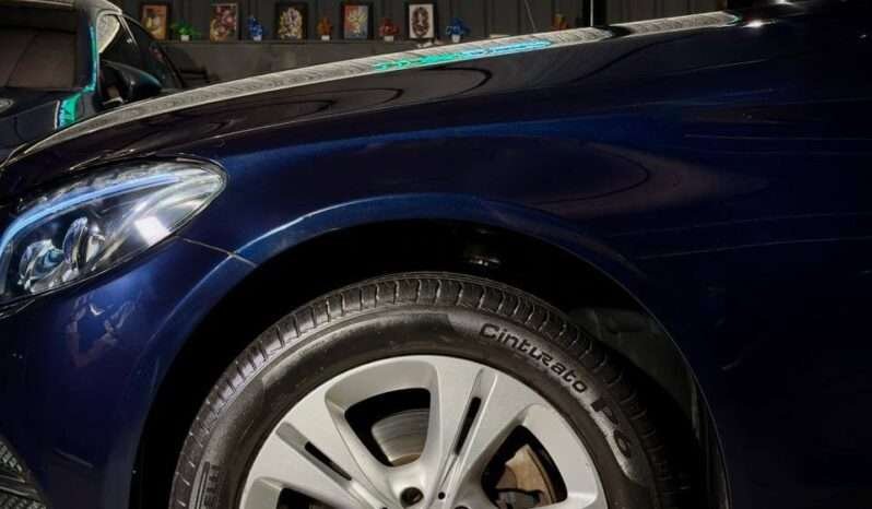 
								Mercedes-Benz C-Class C200 full									