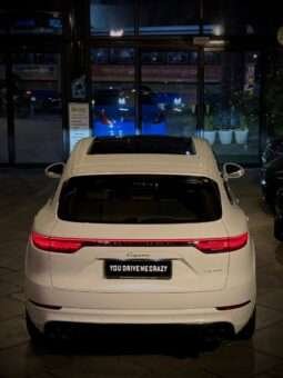 
										Porsche Cayenne E-Hybrid full									