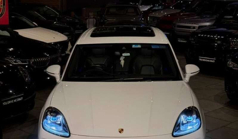 
								Porsche Cayenne E-Hybrid full									