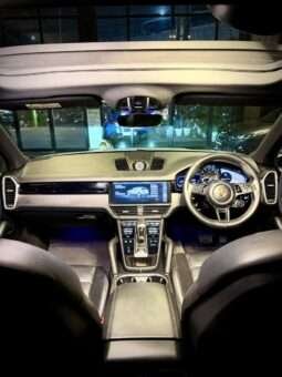 
										Porsche Cayenne E-Hybrid full									