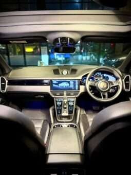 
										Porsche Cayenne E-Hybrid full									