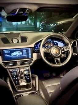 
										Porsche Cayenne E-Hybrid full									