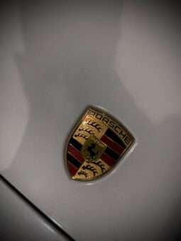 
										Porsche Cayenne E-Hybrid full									