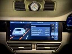 
										Porsche Cayenne E-Hybrid full									