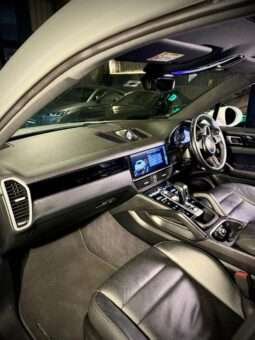 
										Porsche Cayenne E-Hybrid full									