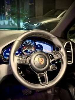 
										Porsche Cayenne E-Hybrid full									