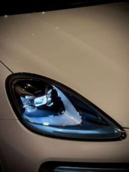 
										Porsche Cayenne E-Hybrid full									