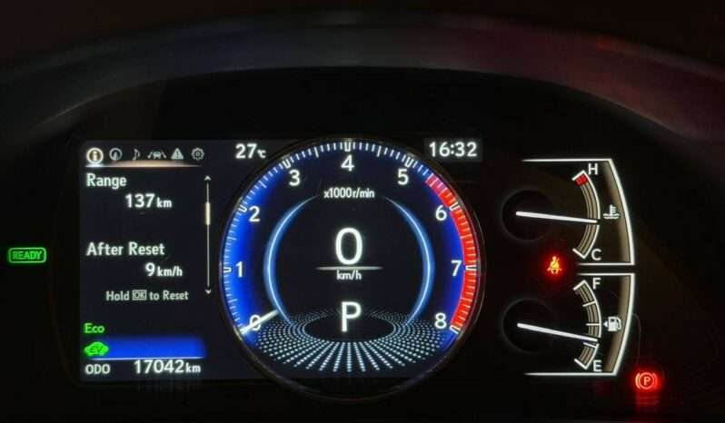 
								Lexus ES 300h Luxury full									