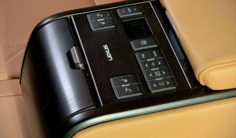 
								Lexus ES 300h Luxury full									