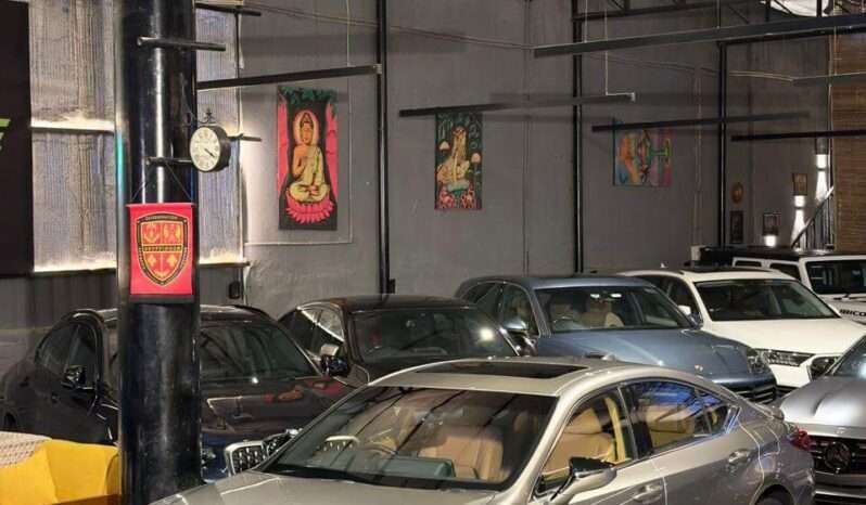 
								Lexus ES 300h Luxury full									