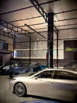 
										Lexus ES 300h Luxury full									