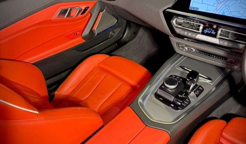 
								BMW Z4 M40i Convertible full									