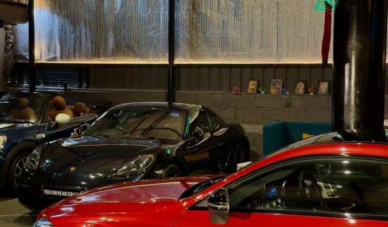 
								Mercedes-Benz C43 AMG Coupe full									