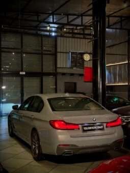 
										BMW 530i M Sport LCI (G30) full									