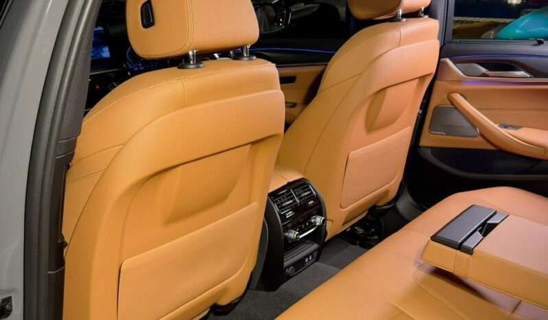 
								BMW 530i M Sport LCI (G30) full									