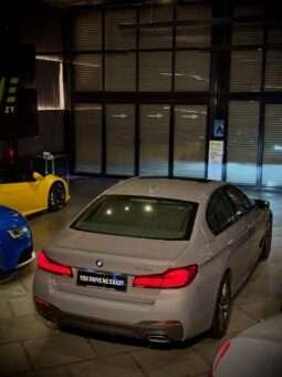 
										BMW 530i M Sport LCI (G30) full									