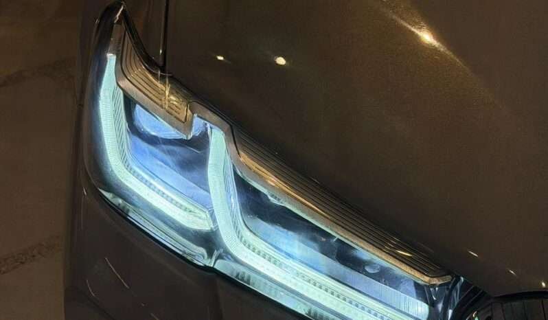 
								BMW 530i M Sport LCI (G30) full									