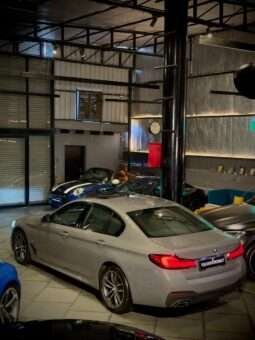 
										BMW 530i M Sport LCI (G30) full									