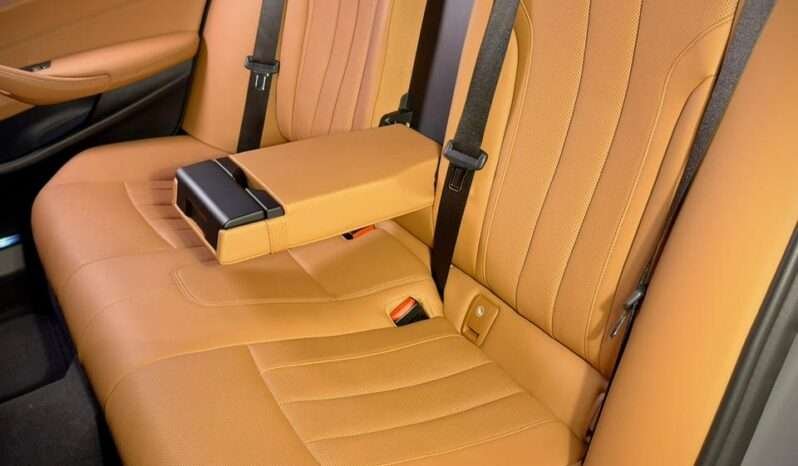 
								BMW 530i M Sport LCI (G30) full									