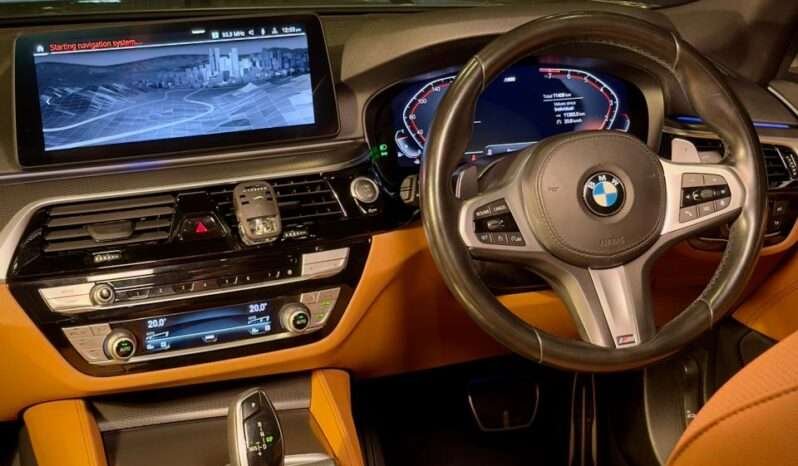 
								BMW 530i M Sport LCI (G30) full									