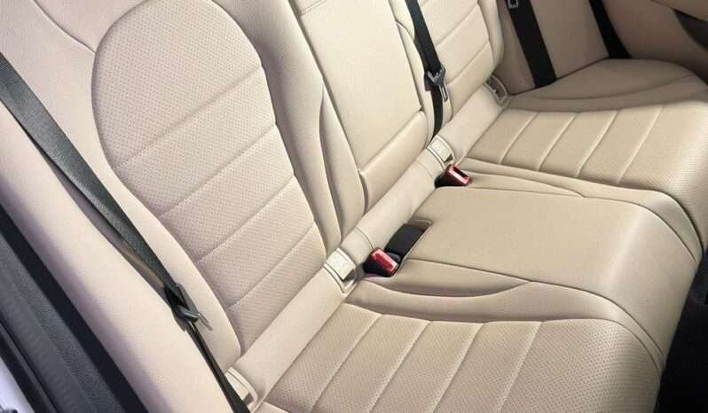 
								Mercedes-Benz C200 (W205) full									