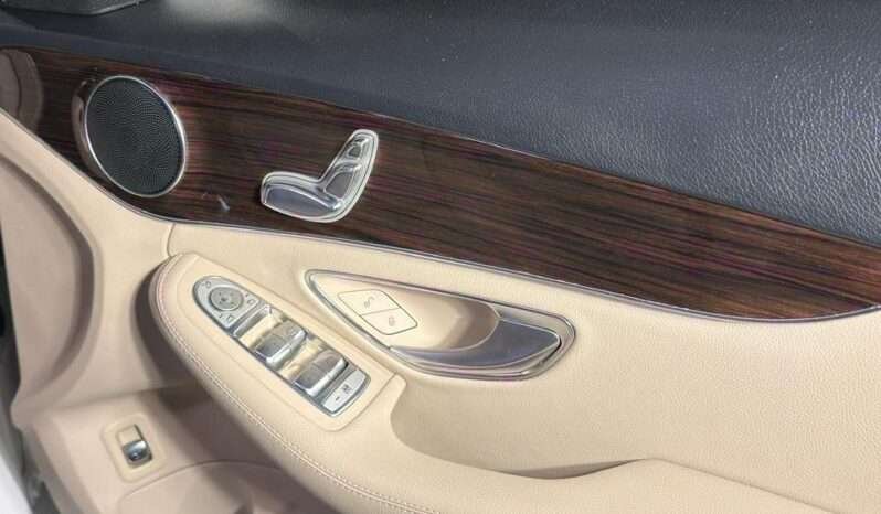 
								Mercedes-Benz C200 (W205) full									