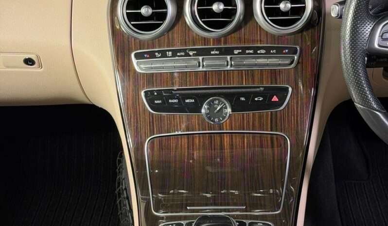 
								Mercedes-Benz C200 (W205) full									