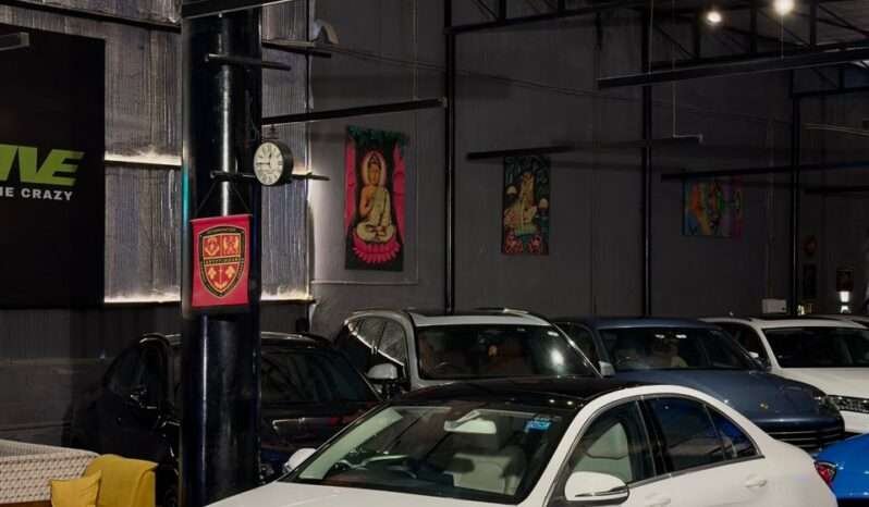 
								Mercedes-Benz C200 (W205) full									