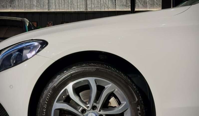 
								Mercedes-Benz C200 (W205) full									