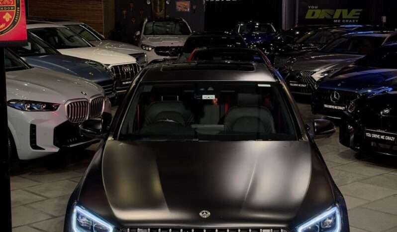 
								Mercedes-Benz GLC43 AMG full									