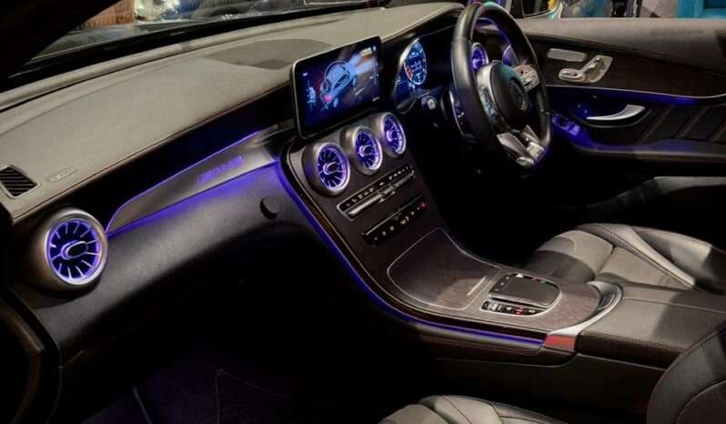 
								Mercedes-Benz GLC43 AMG full									