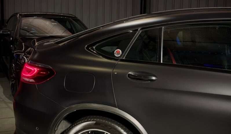 
								Mercedes-Benz GLC43 AMG full									