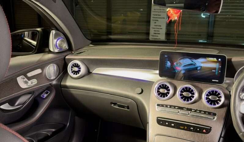 
								Mercedes-Benz GLC43 AMG full									