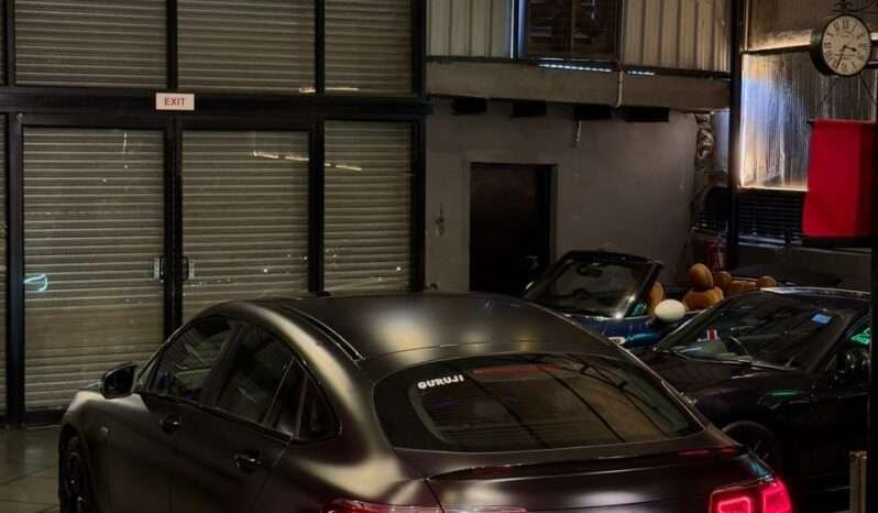 
								Mercedes-Benz GLC43 AMG full									