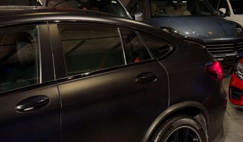 
								Mercedes-Benz GLC43 AMG full									