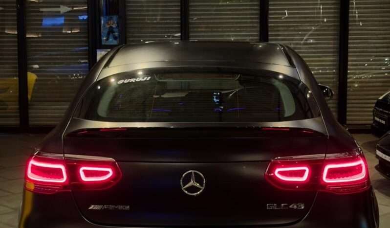 
								Mercedes-Benz GLC43 AMG full									