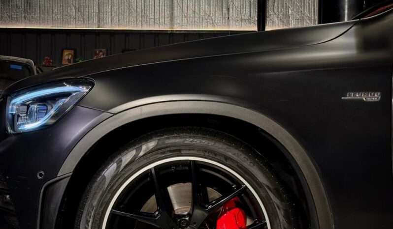 
								Mercedes-Benz GLC43 AMG full									