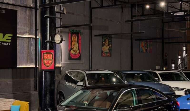 
								Audi A6 45 TFSI Technology full									