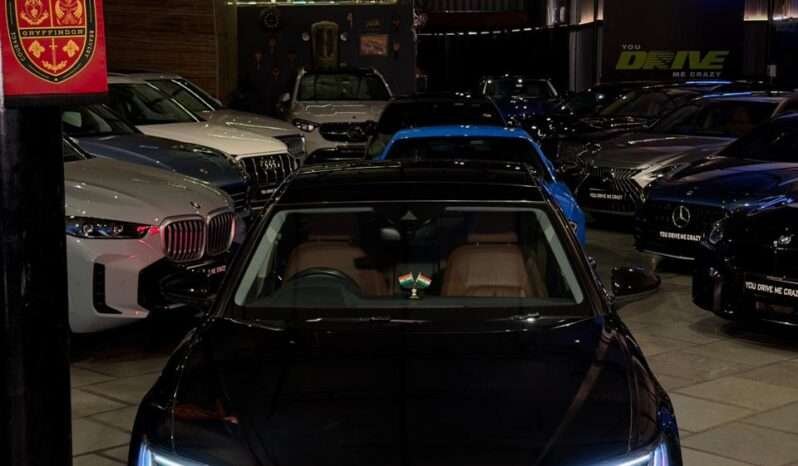 
								Audi A6 45 TFSI Technology full									