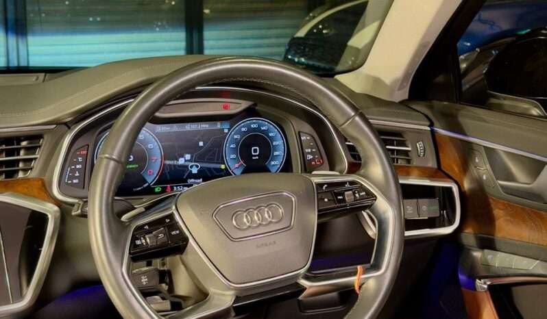 
								Audi A6 45 TFSI Technology full									