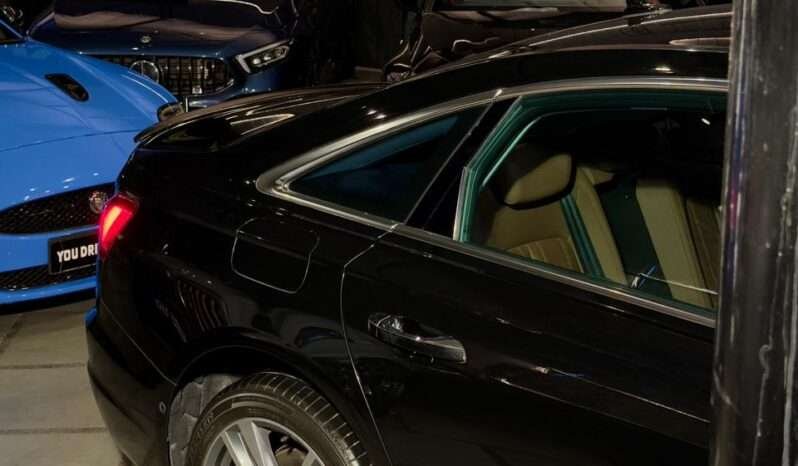 
								Audi A6 45 TFSI Technology full									