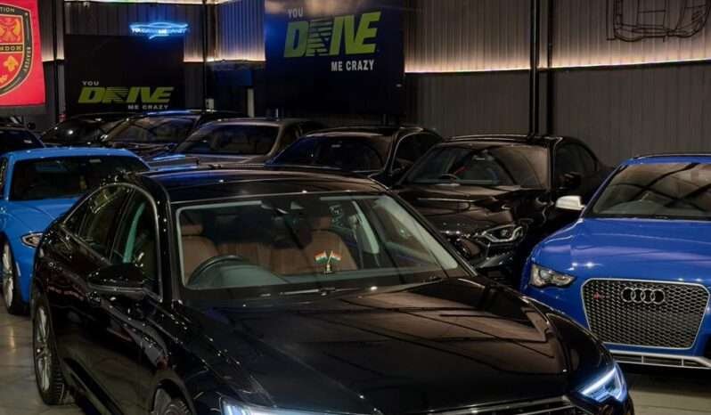 
								Audi A6 45 TFSI Technology full									